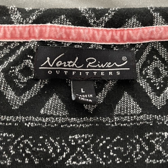 Handkerchief Hem Style Top - Picture 4 of 5